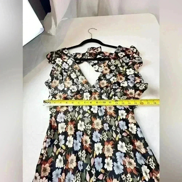 Altar'd State Alysiana Satin Floral Flutter Sleeve Dress open back tie bow - Picture 3 of 7